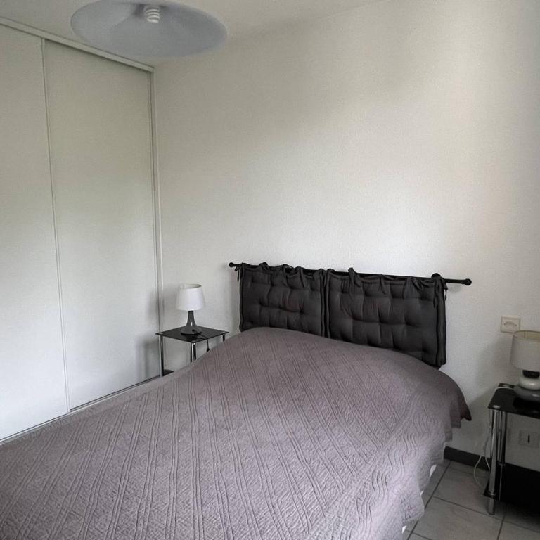 Appartement T2 calme avec terrasse et parking - 3 couchages - Appartement 1 Chambre - 9