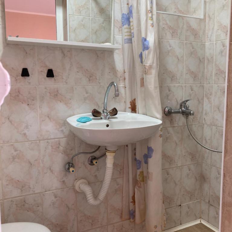 Apartments Batalo - Deluks Dvokrevetna Soba sa Bračnim Krevetom i Balkonom - 7