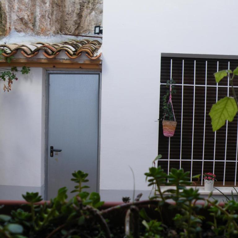 Hostal La Ribera del Júcar - Quadruple Room - 2
