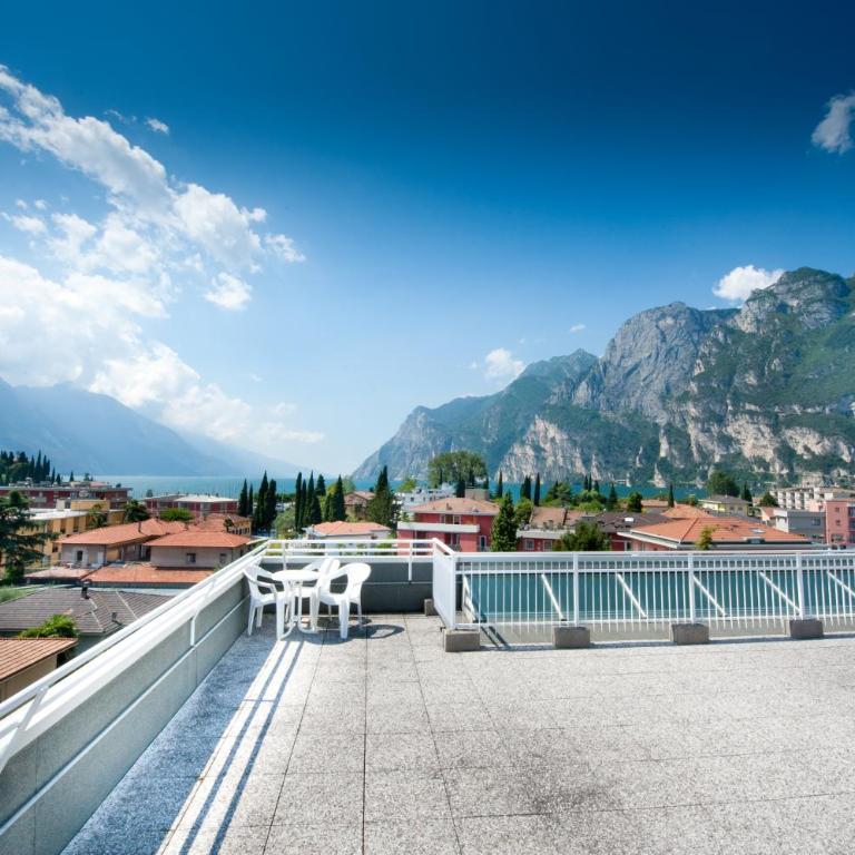 Appartamenti Gabry - Appartamento con 3 Camere da Letto e Vista Lago - 1