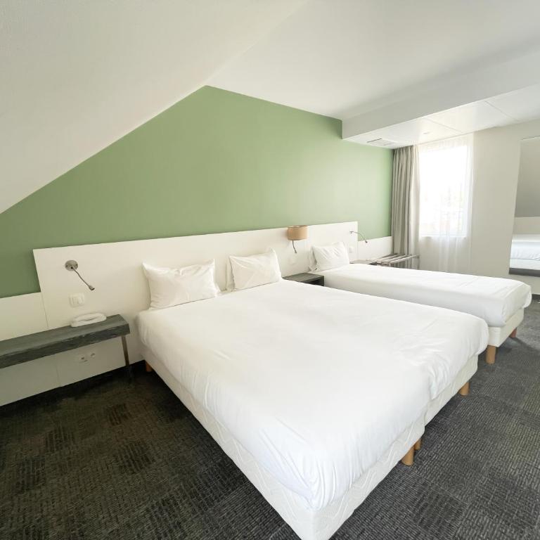 Greet Hotel Colmar - Chambre POP avec 1 Lit Double et 1 Lit Simple - 6