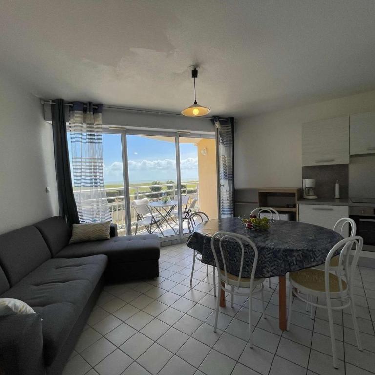 Appartement 3 pièces avec balcon, piscine et parking à proximité de la mer - 6 couchages - FR-1-224C-188 - Apartment (6 Erwachsene) - 2