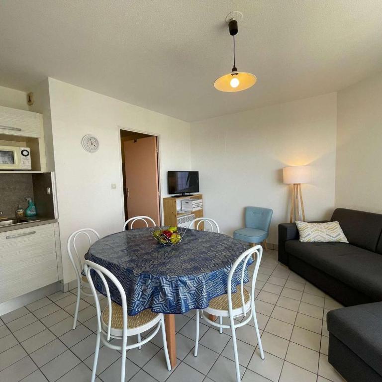 Appartement 3 pièces avec balcon, piscine et parking à proximité de la mer - 6 couchages - FR-1-224C-188 - Apartment (6 Erwachsene) - 3