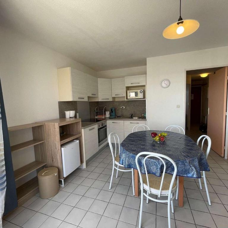 Appartement 3 pièces avec balcon, piscine et parking à proximité de la mer - 6 couchages - FR-1-224C-188 - Apartment (6 Erwachsene) - 9
