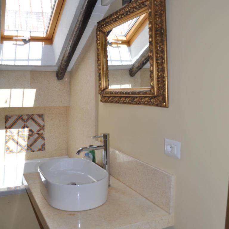 Casa di Mario appartamento in centro storico con due camere da letto e terrazze - Two-Bedroom Apartment - 35