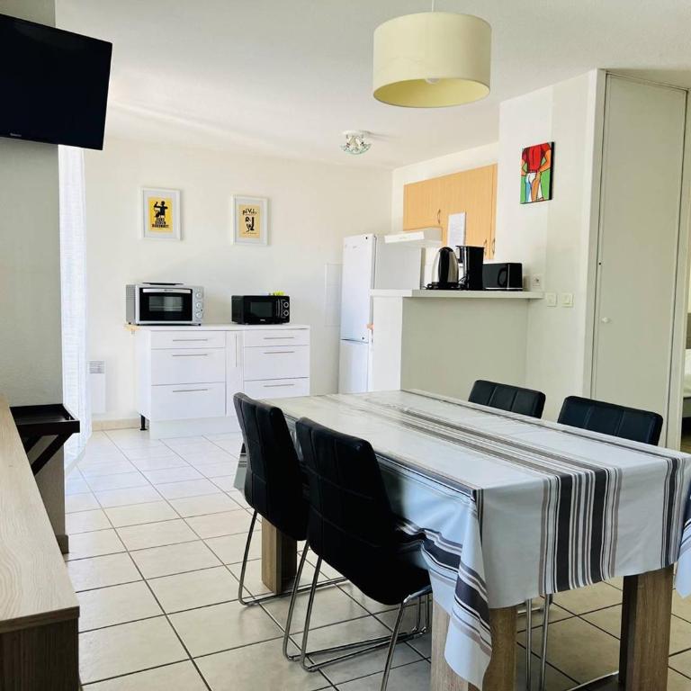 Cambo : T2 Confortable avec Wifi et Parking - One-Bedroom Apartment - 5