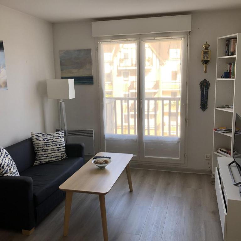 Cabourg: Appartement bord de mer, balcon, internet, parking - FR-1-487-313 - Apartment (2 Adults) - 1