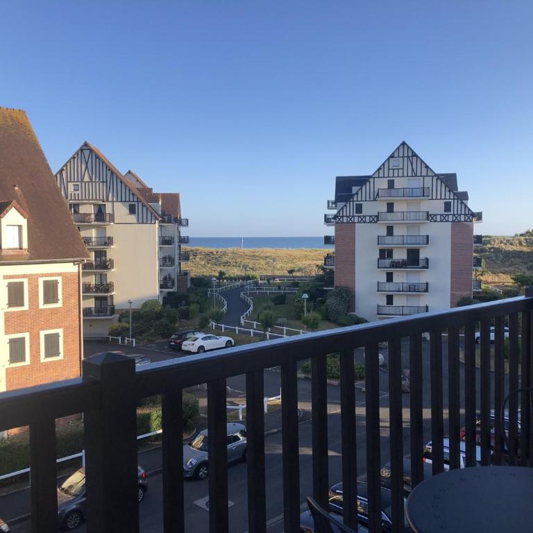 Cabourg: Appartement bord de mer, balcon, internet, parking - FR-1-487-313 - Apartment (2 Adults) - 2