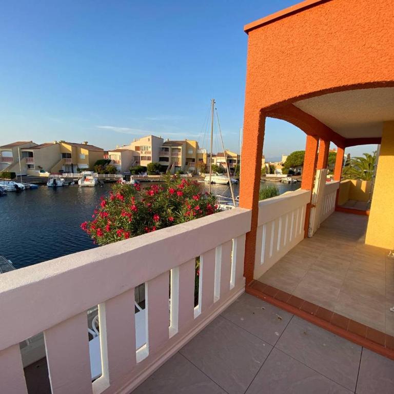 Marina 5P avec piscine et terrasses, 4 chambres, clim, parking, proche plage et commerces, Port Barcarès - FR-1-81-554 - Villa - 13