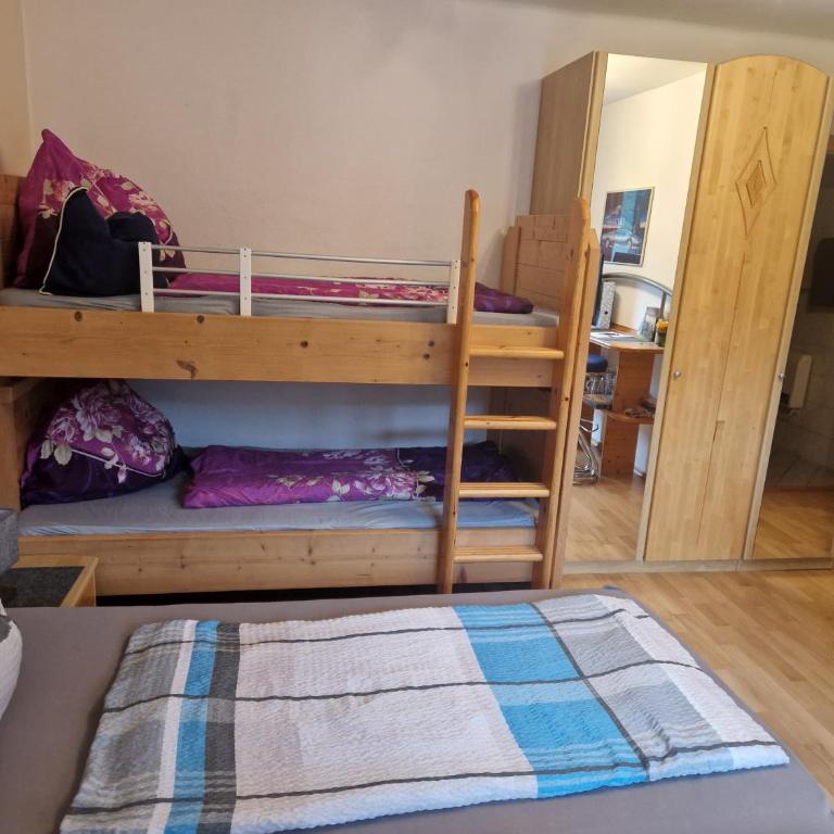 Haus Silvia Kraml - Familiensuite mit Balkon - 4