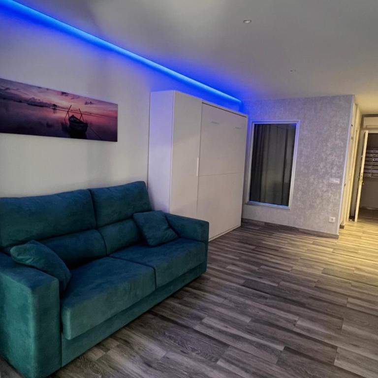 Cap Salou Zeus - Estudio con cama extragrande y sofá cama - 3