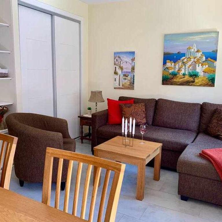 En la 2a línea en Torre del Mar - Apartamento de 2 dormitorios - 52