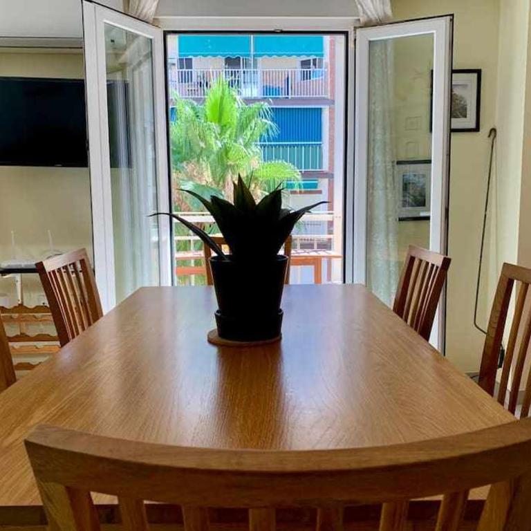 En la 2a línea en Torre del Mar - Apartamento de 2 dormitorios - 53