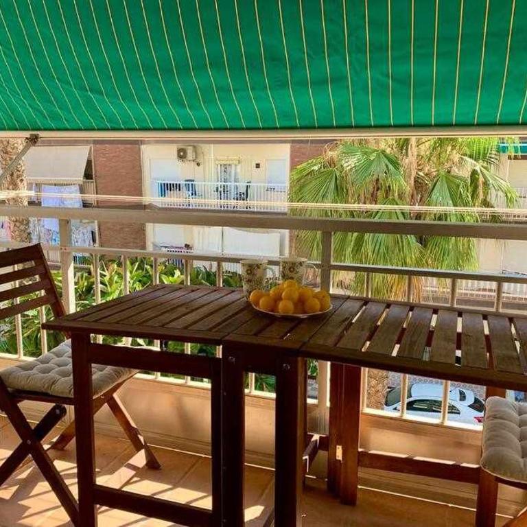 En la 2a línea en Torre del Mar - Apartamento de 2 dormitorios - 49