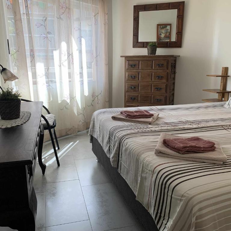 En la 2a línea en Torre del Mar - Apartamento de 2 dormitorios - 40