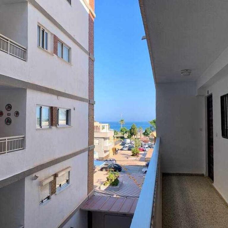 En la 2a línea en Torre del Mar - Apartamento de 2 dormitorios - 35