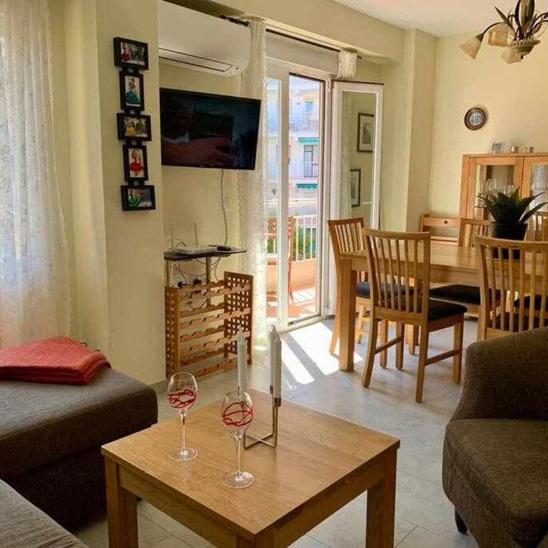 En la 2a línea en Torre del Mar - Apartamento de 2 dormitorios - 21