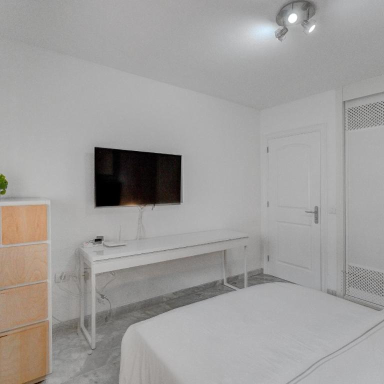 Heated Pool Stylish 3 Bedrm Apartment Los Cristianos - Apartamento de 3 dormitorios - 17