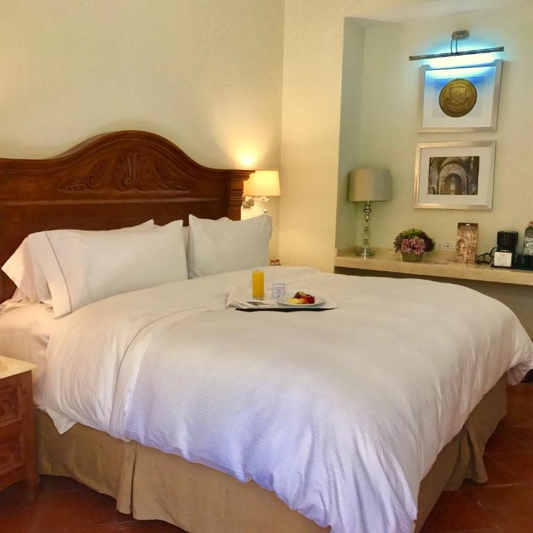 Fiesta Americana Hacienda San Antonio El Puente Resort & Spa - Habitación con cama extragrande. - 1