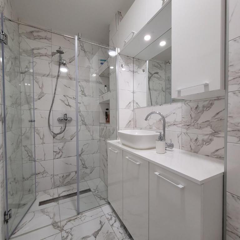 Stan m&s, Boulevard-centar grada - Apartman sa 2 Spavaće Sobe - 14