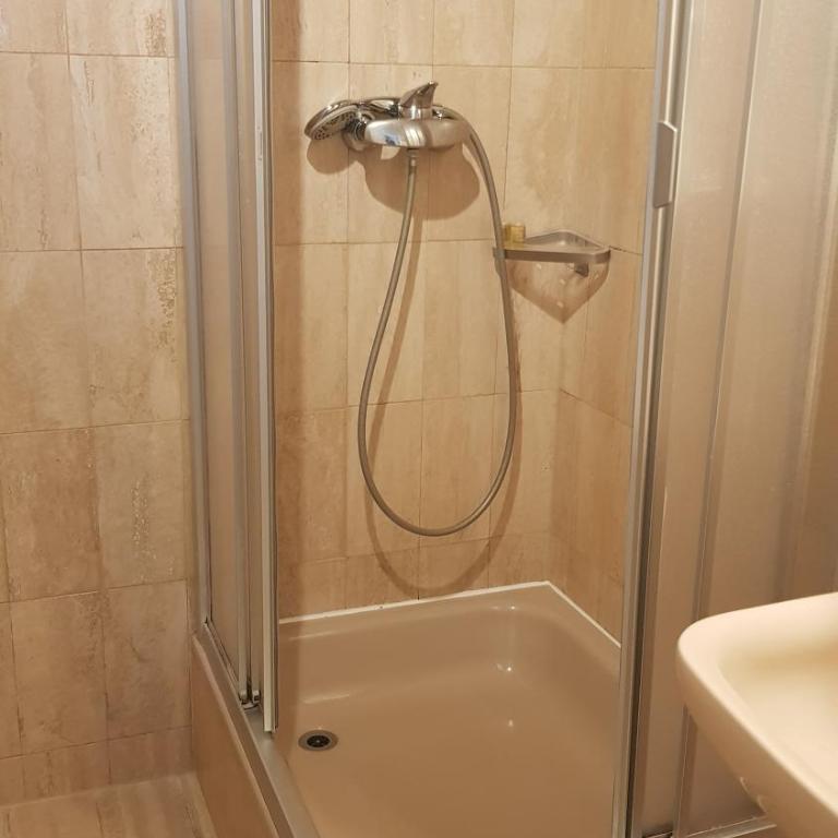 Hotel Century - Chambre Lits Jumeaux - 10