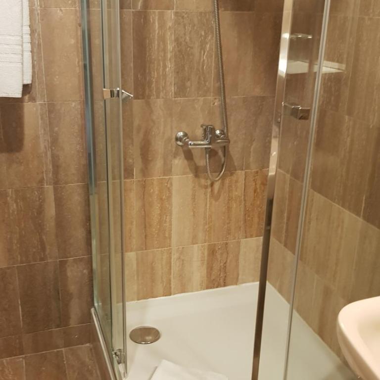 Hotel Century - Chambre Lits Jumeaux - 9