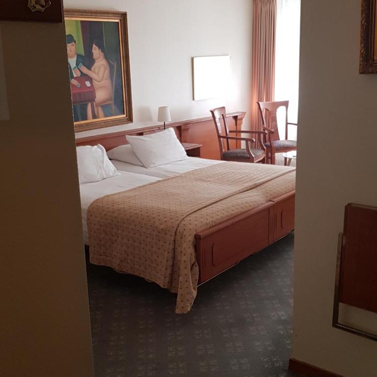 Hotel Century - Chambre Lits Jumeaux - 8