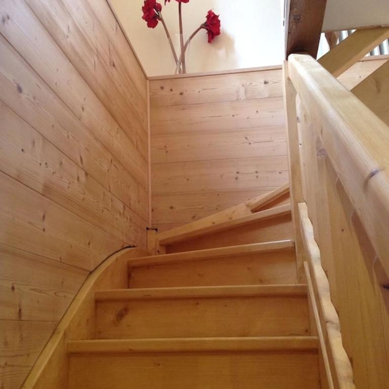 Spacious Ski Chalet In Traditional French Village, sleeps 8, Four Star with fibre broadband - Chalet - 28