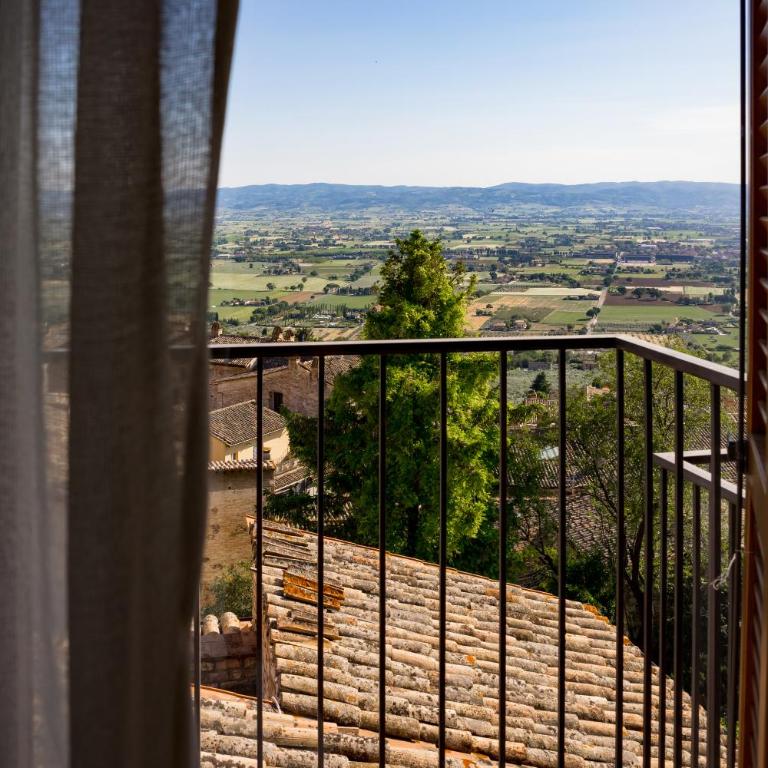Hotel Posta Panoramic Assisi - Camera Superior Matrimoniale/Doppia con Letti Singoli con Terrazza - 7