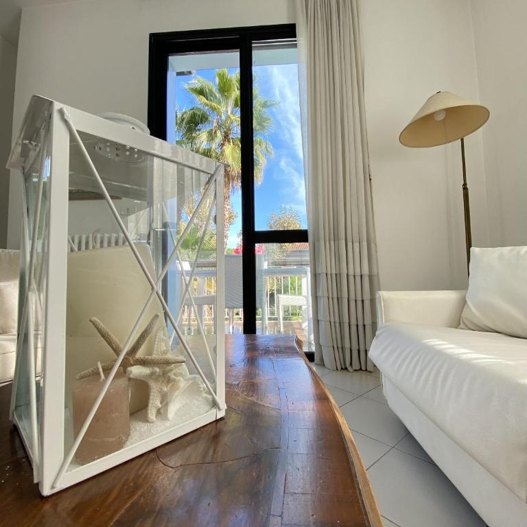 Villetta Trieste-Flexrent Immobiliare Abissinia - Appartamento con 3 Camere da Letto e con Balcone - 3