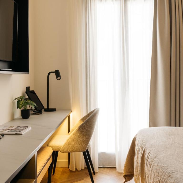 Boutique Hotel Petit Montisión - Habitación Doble Estándar - 14