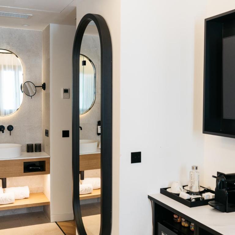 Boutique Hotel Petit Montisión - Habitación Doble Estándar - 13