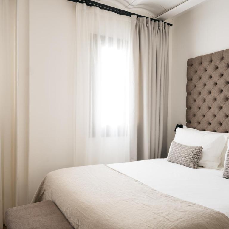 Boutique Hotel Petit Montisión - Habitación Doble Estándar - 10