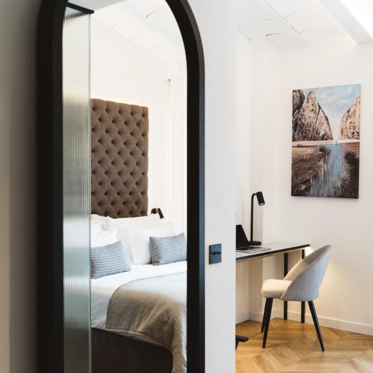 Boutique Hotel Petit Montisión - Habitación Doble Deluxe - 2