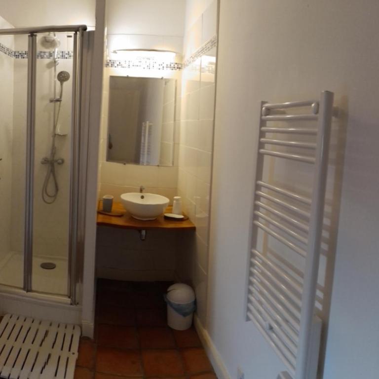 3 bedroom modern apartment in historic building overlooking river herault - Appartement 3 Chambres - 14