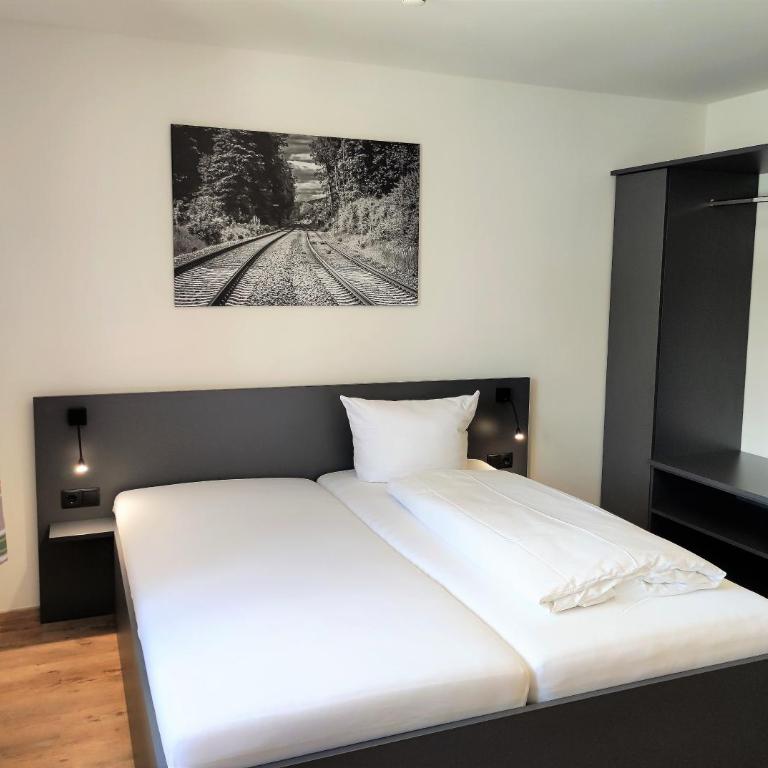 Hotel Am Gleis 1 - Self-Check-In - Standard Doppelzimmer - 5