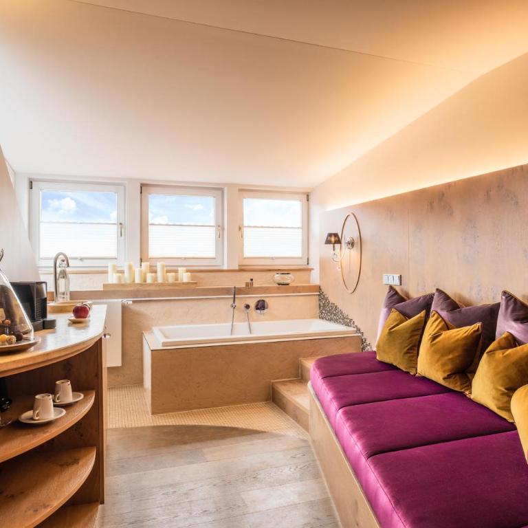 Das Rübezahl - Romantic Hideaway & Boutique Spa - Deluxe Themensuite Royal - 11