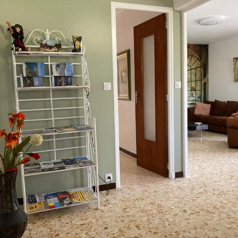 Haut de villa avec terrasse privative jardin et parking tout près des plages - Apartment mit 3 Schlafzimmern - 24
