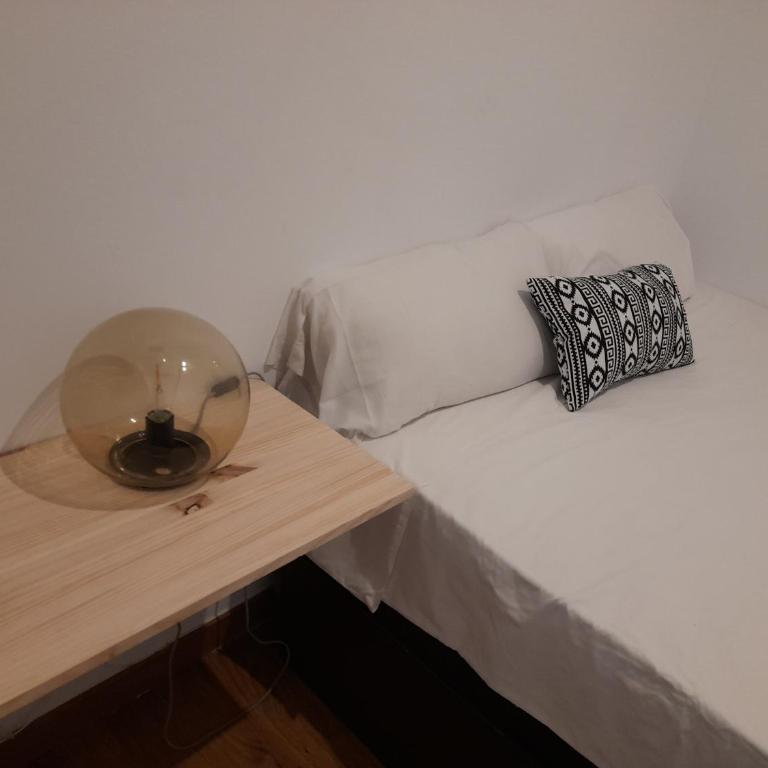 Espoz habitaciones - Standard Double Room with Shared Bathroom - 1