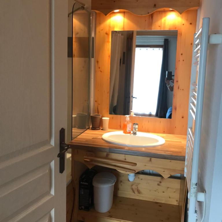 Bel appartement en résidence avec piscine - Appartement 1 Chambre - 12