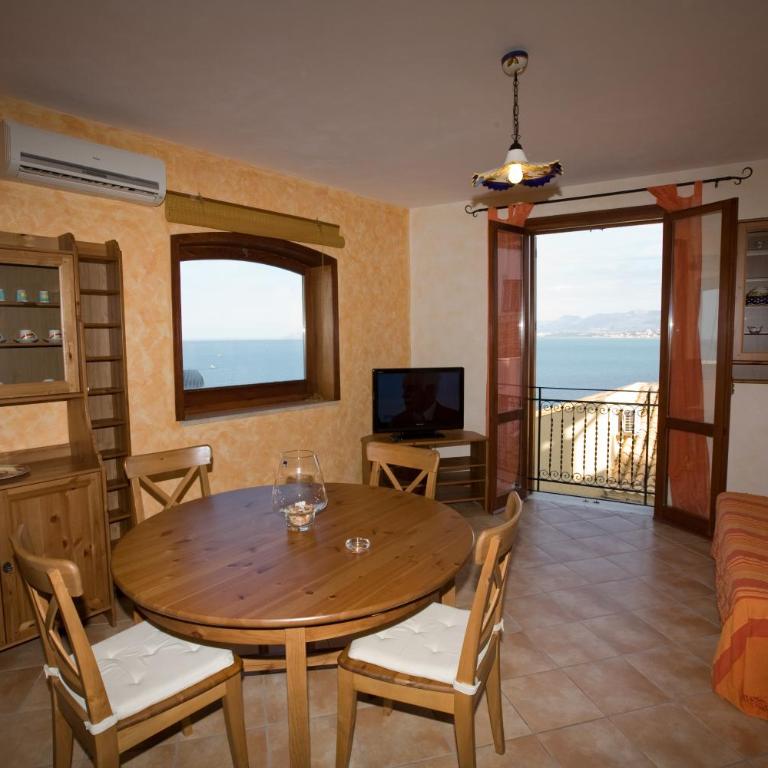 Balconi Sul Mare Appartamenti - Appartamento con Vista Mare - 10