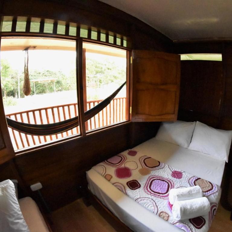 Hostal Caño Nevera - Deluxe Room (2 Adults + 1 Child) - 1