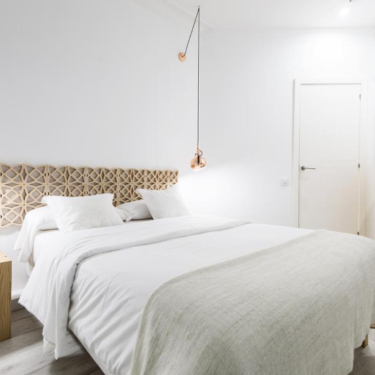 Bruc & Bruc - Standard Double Room with Shared Bathroom - 7