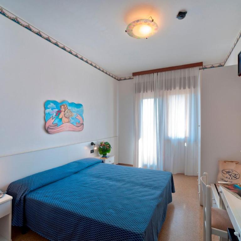Hotel Europa - Family Room - 3