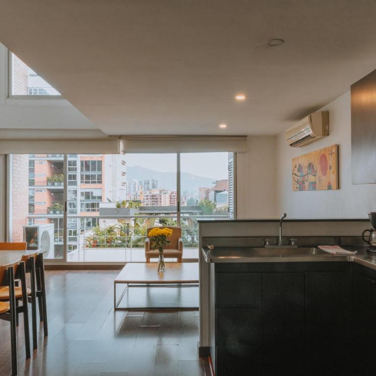 Travelers Orange Suites - Family Apartment - 22