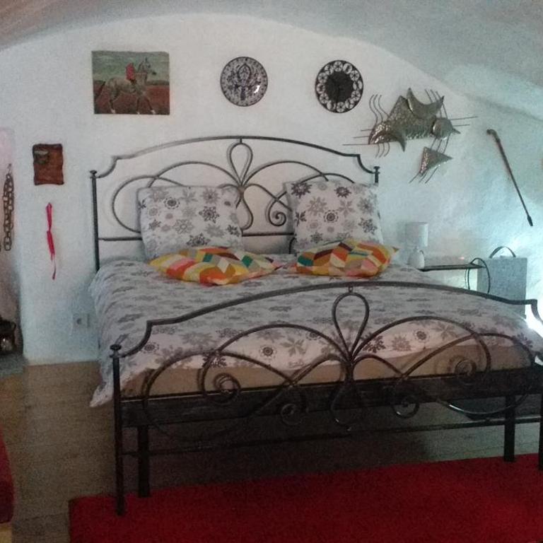 Studio atypique rue de Turin (ancienne étable de village) - Appartement 1 Chambre - 2