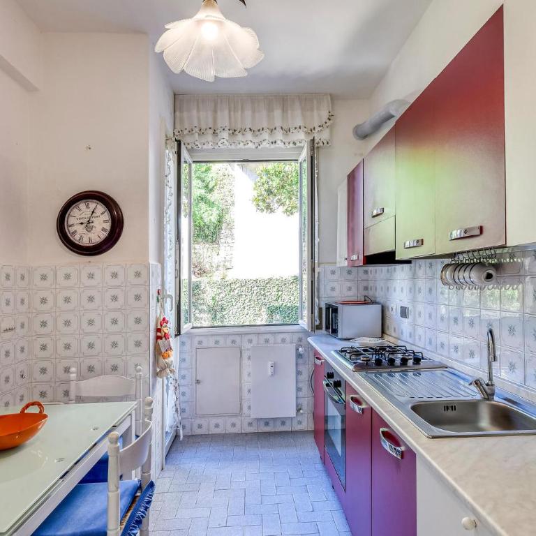 Gorgeous Apartment In Genova With Wifi - One-Bedroom Apartment - 3