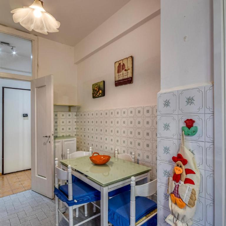 Gorgeous Apartment In Genova With Wifi - One-Bedroom Apartment - 11
