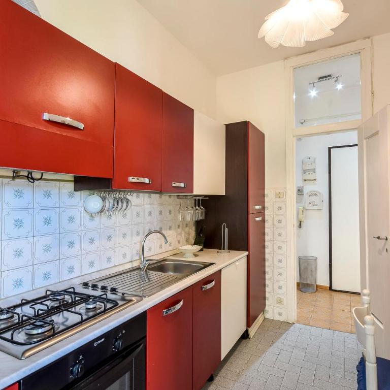 Gorgeous Apartment In Genova With Wifi - One-Bedroom Apartment - 12