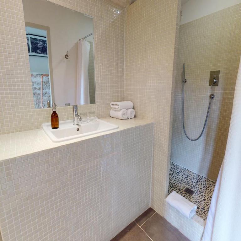 Le Prieuré La Madelène - Chambre Double - Vue sur Piscine - 19